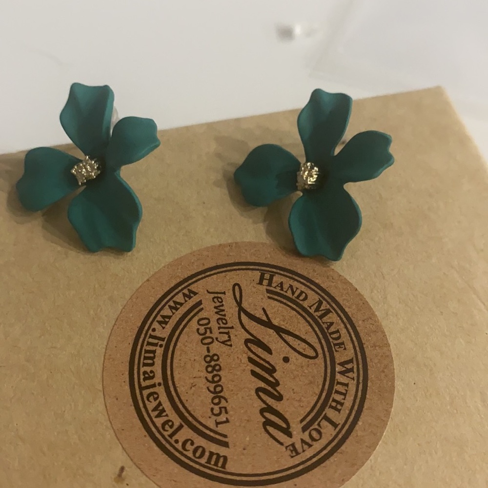 Flower Studs Bundle - image 2